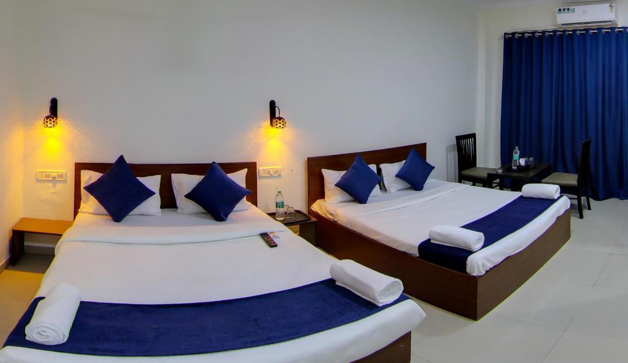 Hotel Rain Sky Inn Лонавала Екстериор снимка