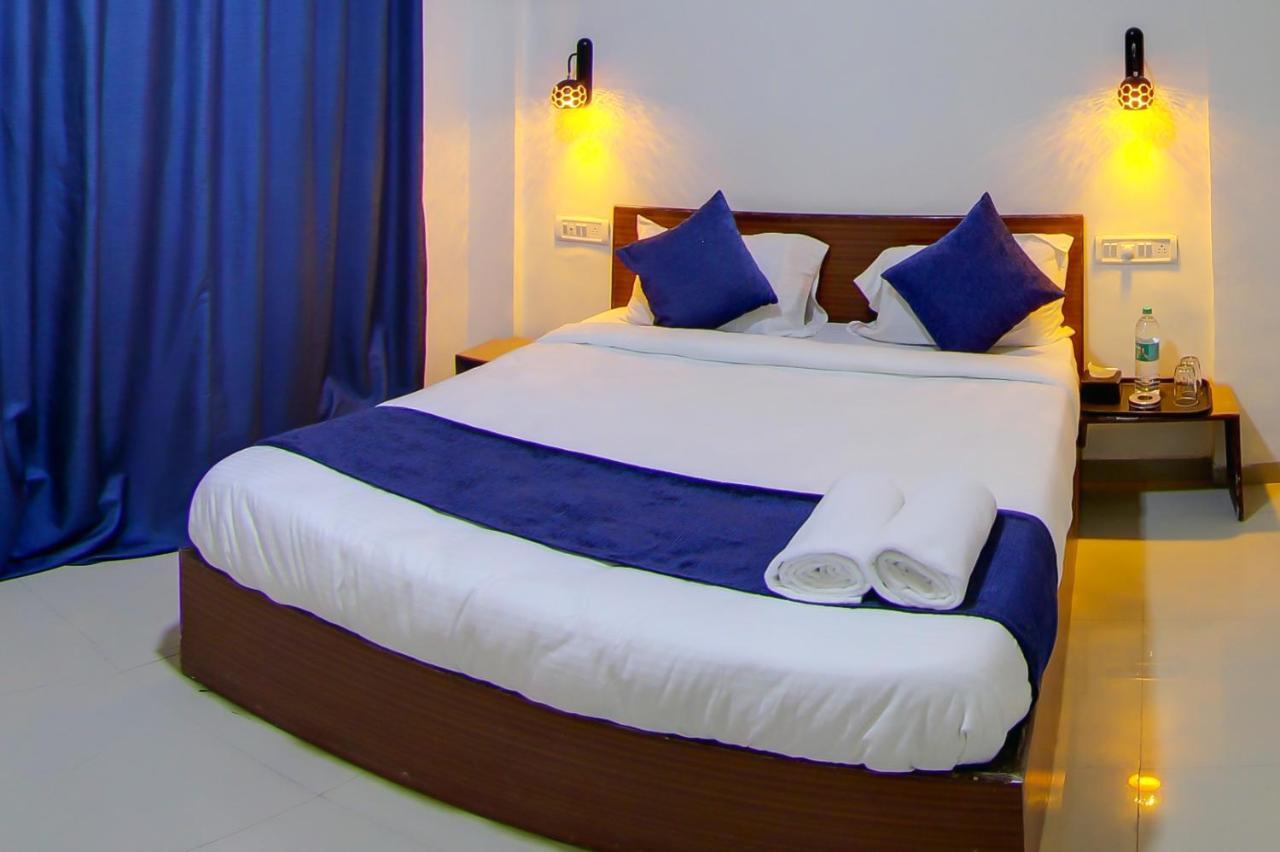 Hotel Rain Sky Inn Лонавала Екстериор снимка