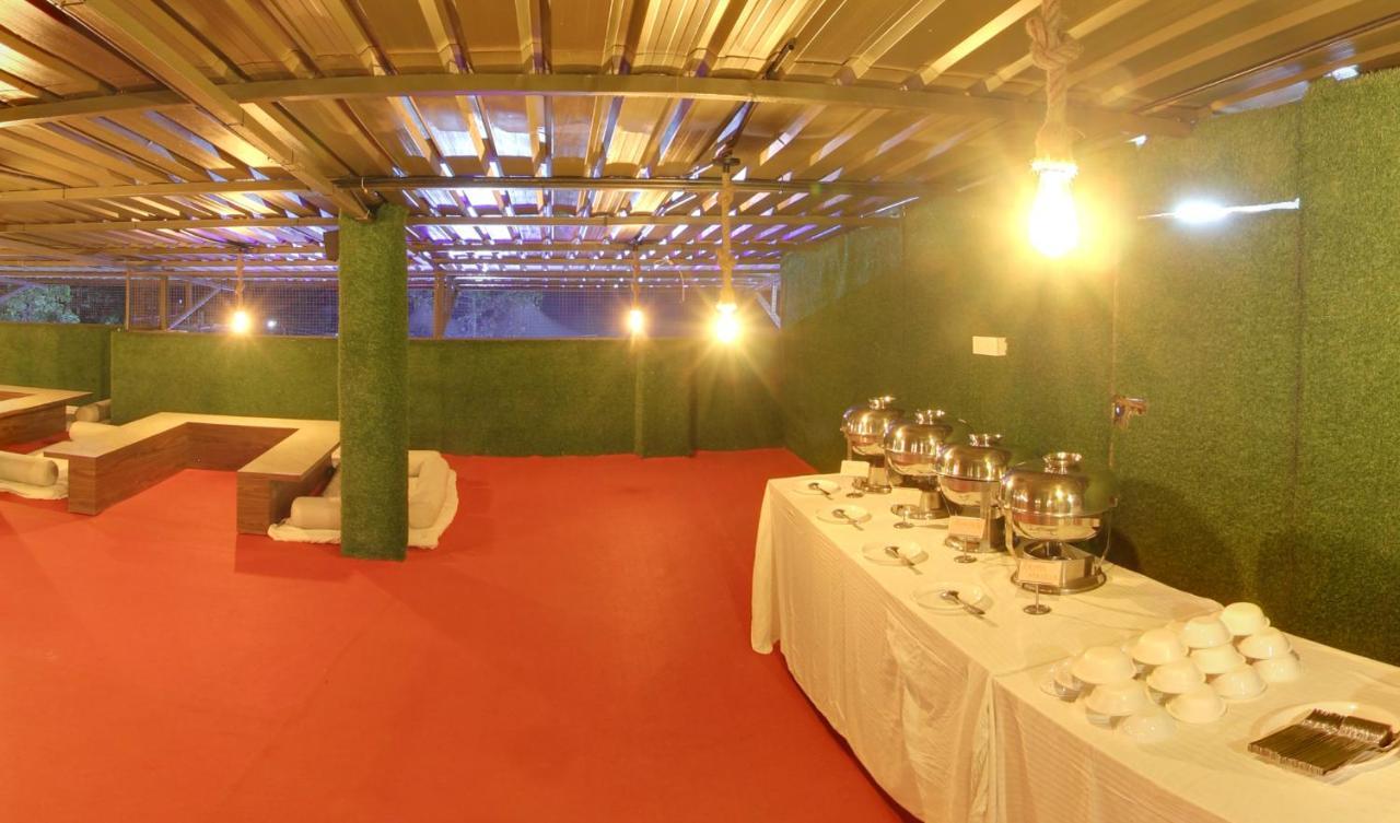 Hotel Rain Sky Inn Лонавала Екстериор снимка