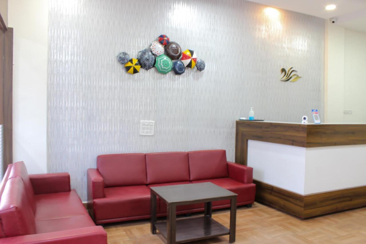 Hotel Rain Sky Inn Лонавала Екстериор снимка
