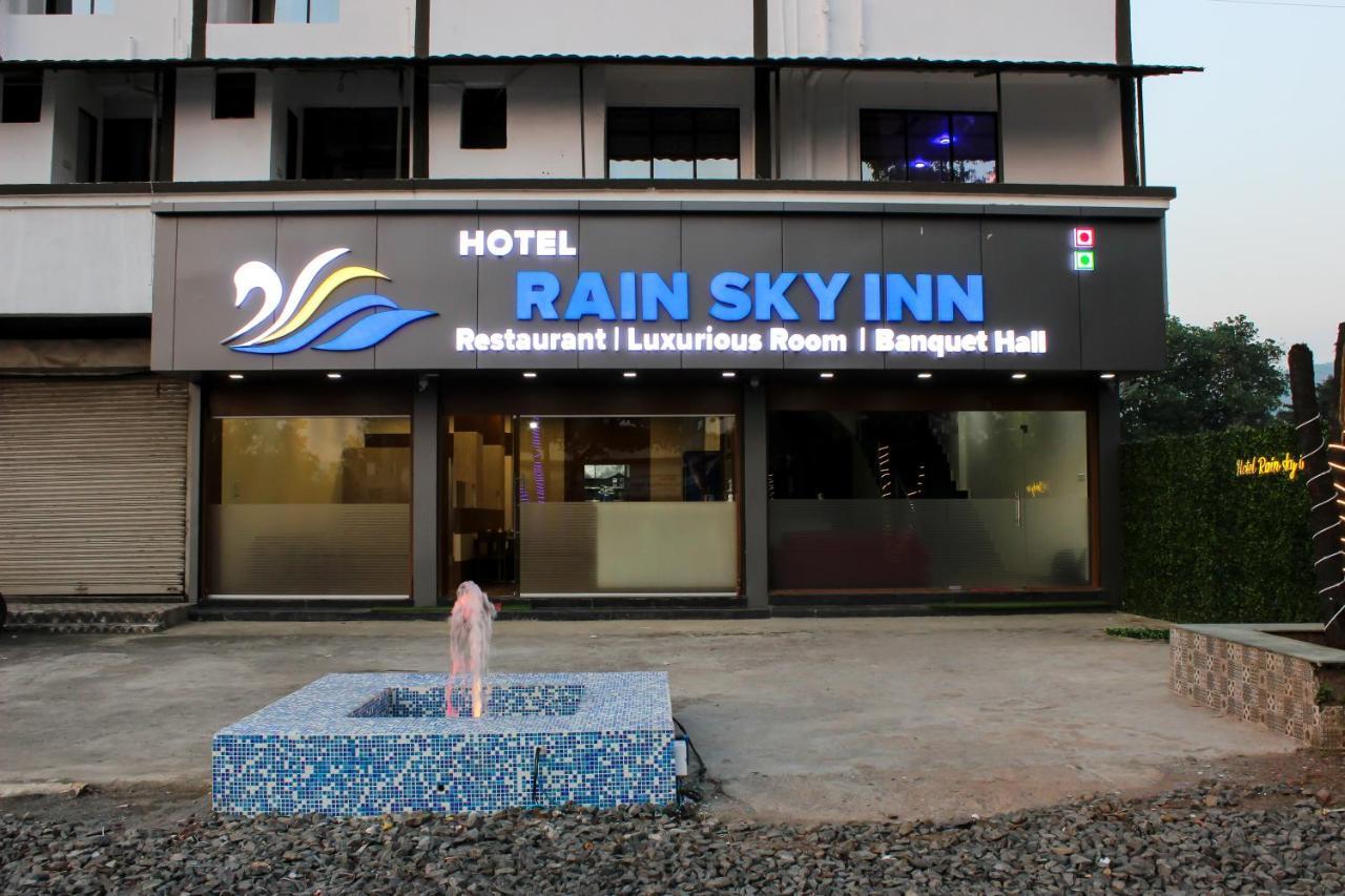 Hotel Rain Sky Inn Лонавала Екстериор снимка